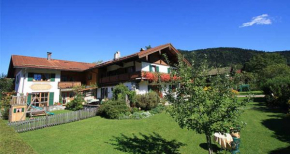 Гостиница Pension mit Bergblick in Inzell  Инцелль